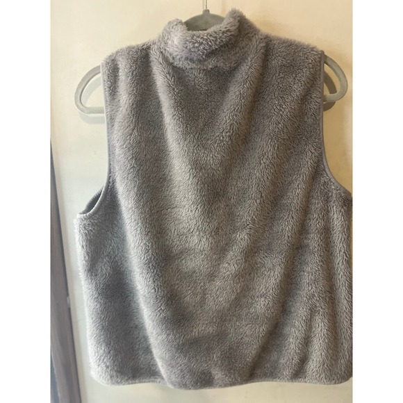 Vest‎ - Picture 2 of 6